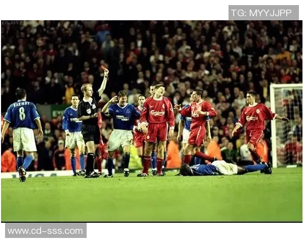 杰拉德的足球传奇生涯与场外魅力全解析 杰拉德的足球传奇生涯与场外魅力全解析